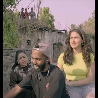 Sara Ali Khan takes a bike ride.