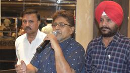 Amritsar Distributors Association president Anil Kapoor addresses a press conference in Amritsar on Sunday. He said that earlier due to the pandemic and now due to the rise in the prices of petroleum products due to the Ukraine crisis has hit the traders hard. (Sameer Sehgal /HT)