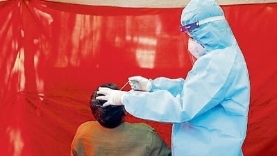 Can the new Omicron sub-variants, like BA.4 and BA.5 reinfect us, is virus mutating faster: Here's what research says (HT FILE PHOTO) Can the new Omicron sub-variants, like BA.4 and BA.5 reinfect us, is virus mutating faster: Here's what research says (HT FILE PHOTO)