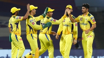 Mumbai: Mukesh Choudhary of Chennai Super Kings celebrates with teammates after the wicket of Rovman Powell of Delhi Capitals, during the Indian Premier League 2022 cricket match between Chennai Super Kings and Delhi Capitals, at the DY Patil Stadium in Mumbai, Sunday, May 8, 2022. (Sportzpics for IPL/PTI Photo)(PTI05_08_2022_000228B) (PTI) Mumbai: Mukesh Choudhary of Chennai Super Kings celebrates with teammates after the wicket of Rovman Powell of Delhi Capitals, during the Indian Premier League 2022 cricket match between Chennai Super Kings and Delhi Capitals, at the DY Patil Stadium in Mumbai, Sunday, May 8, 2022. (Sportzpics for IPL/PTI Photo)(PTI05_08_2022_000228B) (PTI)
