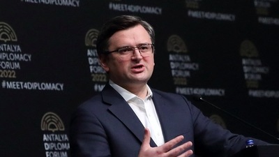 Ukrainian Foreign Minister Dmytro Kuleba speaks during a news conference after meeting with his counterparts Russian Sergei Lavrov and Turkish Mevlut Cavusoglu, amid Russia's invasion of Ukraine, in Antalya, Turkey March 10, 2022.&nbsp;