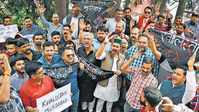 Congress MLA Vikramaditya Singh and party supporters protest against the incident in Kangra on Sunday. (ANI) Congress MLA Vikramaditya Singh and party supporters protest against the incident in Kangra on Sunday. (ANI)