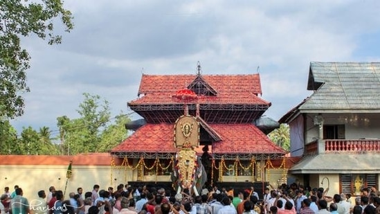 Thrissur Pooram: Interesting Facts About Kerala's Largest Temple ...