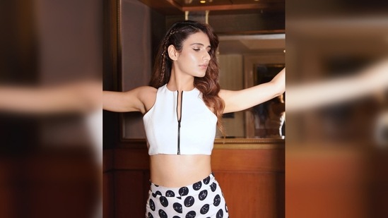 Fatima Sana Shaikh opted for the trendy fresh dewy makeup look and painted her trimmed nails black.(Instagram/@fatimasanashaikh)