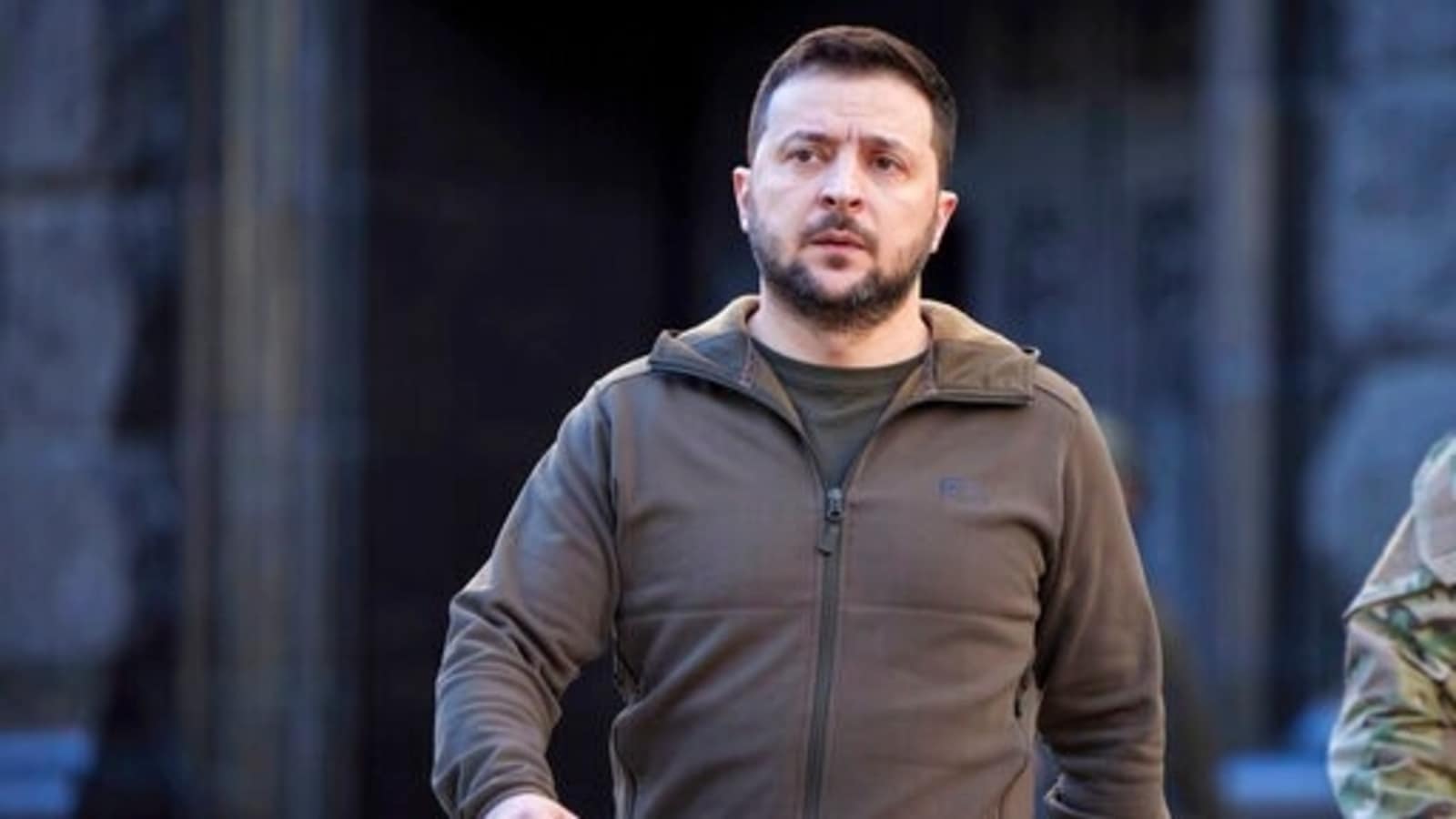 Zelenskyy’s fleece jacket sold for over $100,000 at fundraiser in London: Report | World News