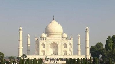 The petition said that many Hindu groups have been claiming that the Taj Mahal is an old Shiva temple which was known as Tejo Mahalaya, adding that the same is supported by many historians as well. (File Photo) (HT_PRINT)