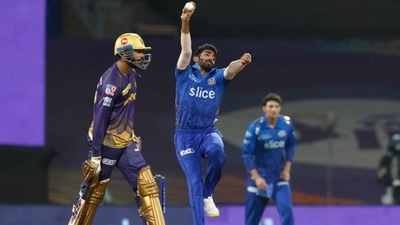 Jasprit Bumrah in action against Kolkata Knight Riders (IPLt20.com)