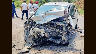 The mangled remains of one of the cars involved in the mishap on Pawat Canal bridge near Machhiwara on Monday. Pawat Canal Bridge is known to be an accident-prone area. (HT Photo)
