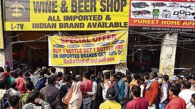 The government on February 28 this year discontinued discounts offered by stores due to overcrowding and violations of Covid-related guidelines. Later, on April 2, it permitted liquor stores to offer up to a maximum of 25% discount on MRP.