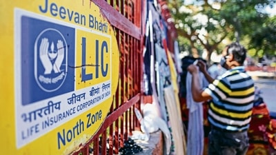 The LIC had fixed the price band at  ₹902-949 per equity share for the issue. (AFP file)