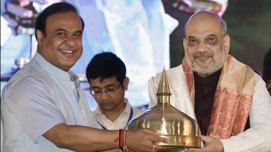 Union home minister Amit Shah being felicitated by Assam chief mnister Dr. Himanta Biswa Sarma during the inauguration of the Cardiothoracic and Neuroscience Centre of the Guwahati Medical College and Hospital (GMCH), in Guwahati on Monday. (ANI PHOTO.) Union home minister Amit Shah being felicitated by Assam chief mnister Dr. Himanta Biswa Sarma during the inauguration of the Cardiothoracic and Neuroscience Centre of the Guwahati Medical College and Hospital (GMCH), in Guwahati on Monday. (ANI PHOTO.)