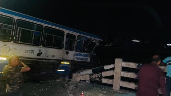 The Haryana Roadways bus after it rammed into a bridge railing in Kurali town of Mohali district early on Monday morning. (HT Photo)