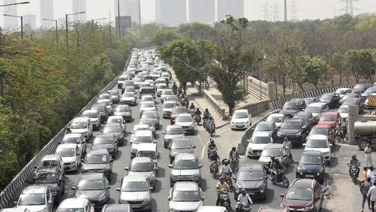 A senior traffic police officer said traffic was impacted for about four to five hours at Shaheen Bagh, on the Delhi-to-Noida side of the road.((Sunil Ghosh/ HT file)) A senior traffic police officer said traffic was impacted for about four to five hours at Shaheen Bagh, on the Delhi-to-Noida side of the road.((Sunil Ghosh/ HT file))