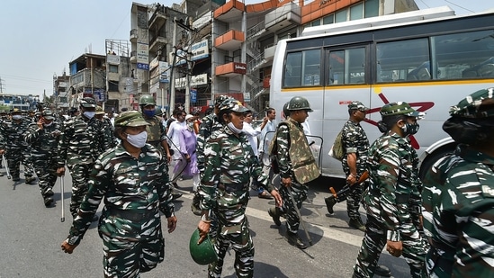 New Delhi: Security persoonel during an anti-encroachment drive by Municipal Corporation of Delhi (MCD), at Shaheen Bagh in New Delhi. (PTI) New Delhi: Security persoonel during an anti-encroachment drive by Municipal Corporation of Delhi (MCD), at Shaheen Bagh in New Delhi. (PTI)