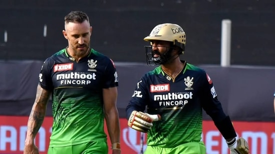 Faf reveals he was contemplating retiring out to bring Karthik in vs SRH |  Cricket - Hindustan Times