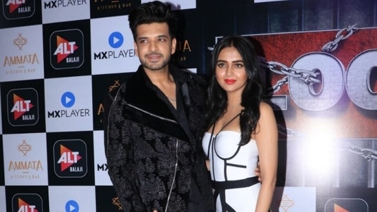 Karan Kundrra and Tejasswi Prakash steal the show at Lock Upp bash in head-turning looks: See pics and video(HT Photo/Varinder Chawla)