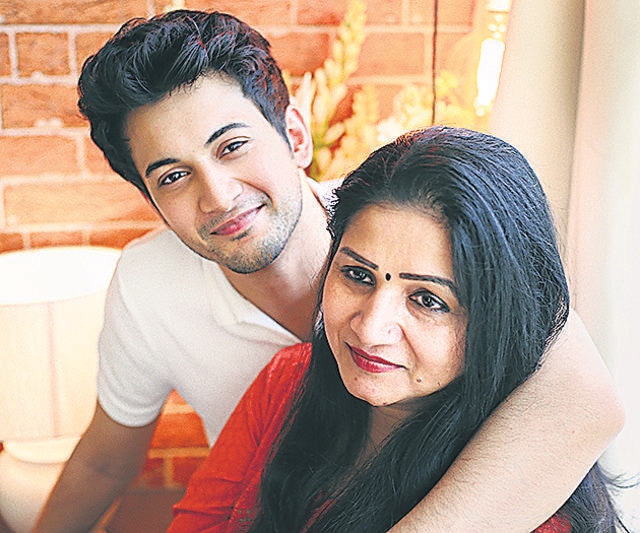 Rohit Saraf with his mum