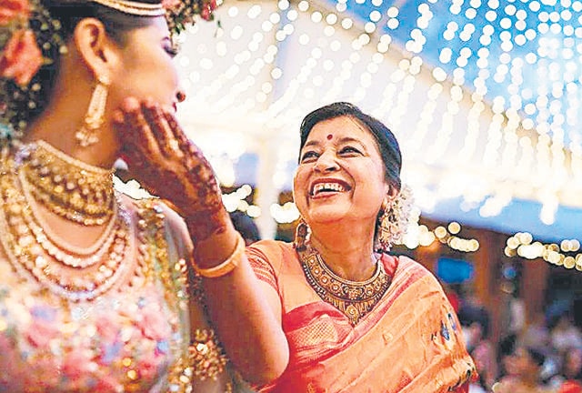 Shweta Tripathi Sharma with her mum