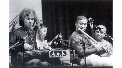 Pandit Shiv Kumar Sharma with legendary flautist Pandit Hari Prasad Chaurasia on June 05, 2002. He met Chaurasia for the first time at a youth festival held in Delhi in 1956. The duo Shiv-Hari together gave the music for an array of films by Yash Chopra such as Silsila, Lamhe and Chandni. (HT Archive) Pandit Shiv Kumar Sharma with legendary flautist Pandit Hari Prasad Chaurasia on June 05, 2002. He met Chaurasia for the first time at a youth festival held in Delhi in 1956. The duo Shiv-Hari together gave the music for an array of films by Yash Chopra such as Silsila, Lamhe and Chandni. (HT Archive)