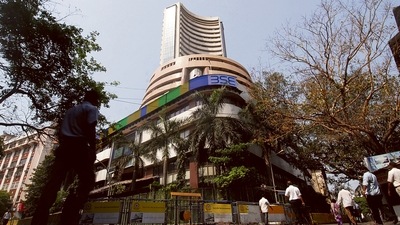 Among the Sensex firms, Asian Paints, Hindustan Unilever Limited, UltraTech Cement, Bharti Airtel, Maruti, M&M and Kotak Mahindra Bank were the major gainers. Among the Sensex firms, Asian Paints, Hindustan Unilever Limited, UltraTech Cement, Bharti Airtel, Maruti, M&M and Kotak Mahindra Bank were the major gainers.