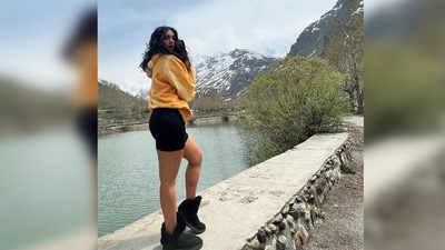 Bhumi Pednekar ups her winter fashion game in this street style look. (Instagram/@bhumipednekar) Bhumi Pednekar ups her winter fashion game in this street style look. (Instagram/@bhumipednekar)