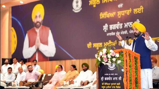 Punjab chief minister Bhagwant Mann interacting with government school principals in Ludhiana on Tuesday. (HT Photo)