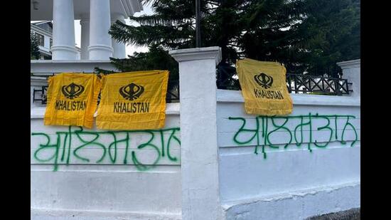 Khalistan flags were found tied on the main gate and slogans scrawled on the walls of the HP Legislative Assembly complex at Dharamshala in Kangra district, Himachal Pradesh, India. (HT FILE) Khalistan flags were found tied on the main gate and slogans scrawled on the walls of the HP Legislative Assembly complex at Dharamshala in Kangra district, Himachal Pradesh, India. (HT FILE)