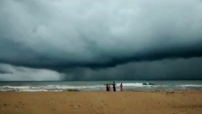 The cyclone is very likely to move nearly northwestwards for the next few hours and reach Westcentral Bay of Bengal close to Andhra Pradesh coast. (ANI) The cyclone is very likely to move nearly northwestwards for the next few hours and reach Westcentral Bay of Bengal close to Andhra Pradesh coast. (ANI)