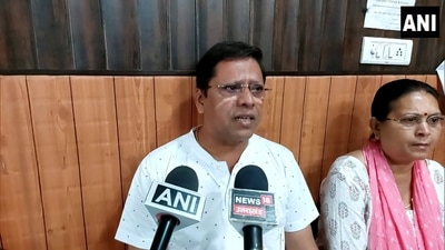 SR Prasad, the father, said his wife and he want grandkids or ₹5 crore compensation (ANI) (ANI) SR Prasad, the father, said his wife and he want grandkids or ₹5 crore compensation (ANI) (ANI)
