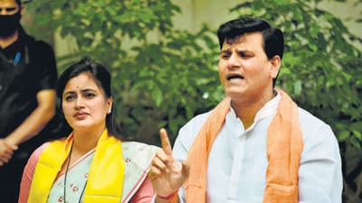 Navneet Rana and Ravi Rana at a press conference in Delhi on Wednesday. Amal KS / HT Photo Navneet Rana and Ravi Rana at a press conference in Delhi on Wednesday. Amal KS / HT Photo