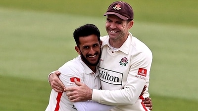 Hasan Ali with James Anderson in County Championship 2022 (Twitter/RealHa55an) Hasan Ali with James Anderson in County Championship 2022 (Twitter/RealHa55an)