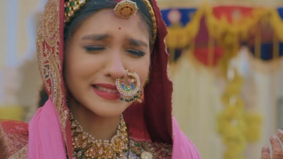 Akshara during her bidaai on Yeh Rishta Kya Kehlata Hai.