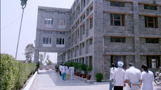 Desh Bhagat Dental College and Hospital, Mandi Gobindgarh, is to pay ₹24 lakh, which has been pending for the last several years. (Source: Desh Bhagat Dental College website)