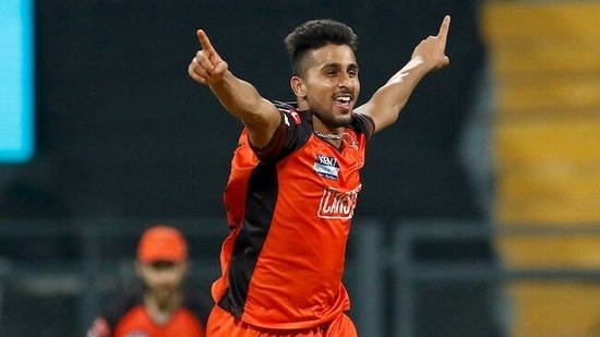 Sunrisers Hyderabad' Umran Malik celebrates the dismissal of David Miller(ANI) Sunrisers Hyderabad' Umran Malik celebrates the dismissal of David Miller(ANI)
