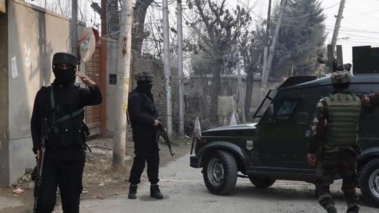Two encounters broke out between terrorists and security forces in Jammu and Kashmir on Wednesday.(Waseem Andrabi/HT file photo. Representative image)