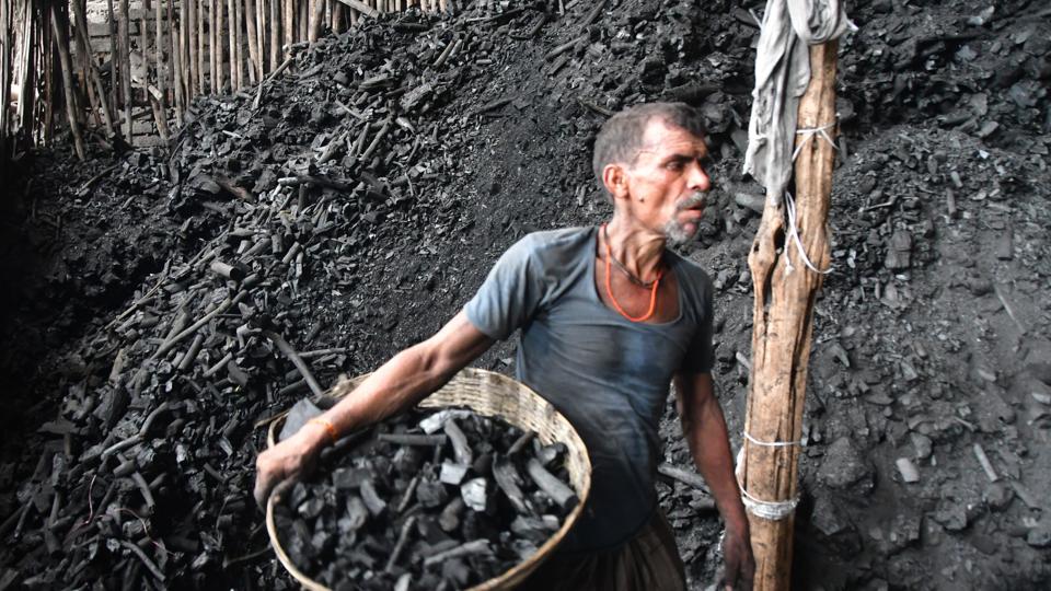 Domestically, this resistance reflects in the fact that we don’t have any institutionalised policy framework driving the energy transition. (HT Photo) Domestically, this resistance reflects in the fact that we don’t have any institutionalised policy framework driving the energy transition. (HT Photo)