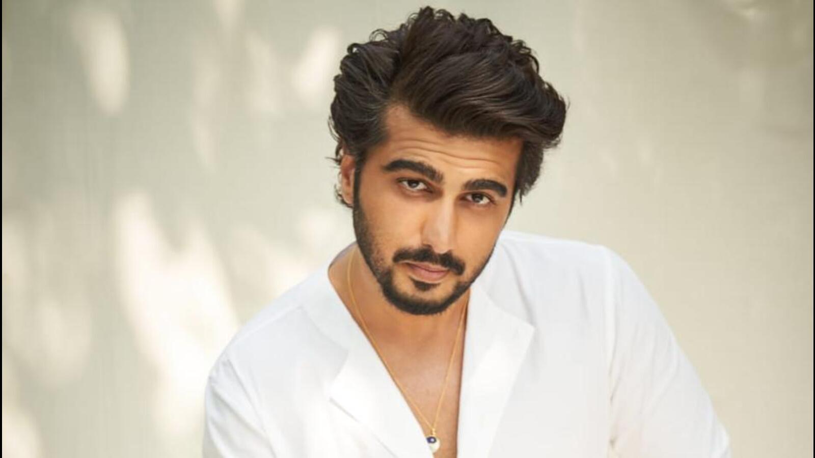 Arjun Kapoor Hairstyle: Cool and Handsome Look