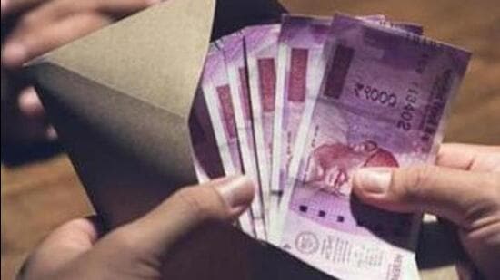 Complainant ASI Subhash Chander had approached the VB after the public prosecutor had allegedly sought money in lieu of forwarding challan in the trial court. (iStock)