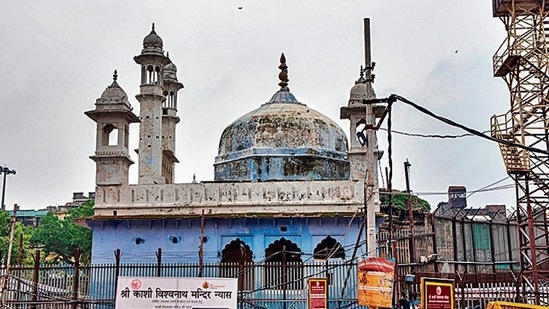 The Gyanvapi mosque in Varanasi.(Shutterstock) The Gyanvapi mosque in Varanasi.(Shutterstock)