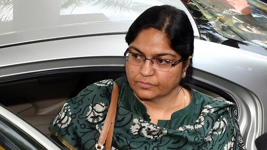 Die Vollstreckungsdirektion verhaftete IAS Pooja Singhal am Mittwoch und sie wurde später von einem bestimmten Gericht wegen angeblicher Geldwäsche zu einer fünftägigen Untersuchungshaft verurteilt.  (ANI)