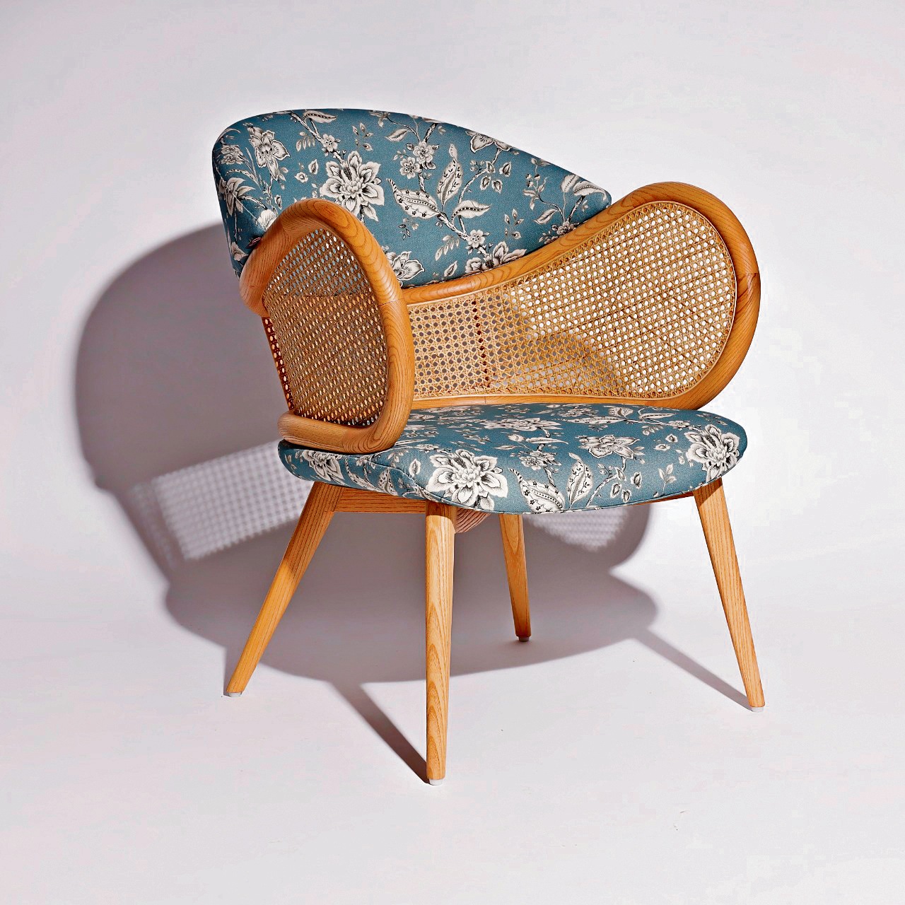A collection inspired by the nostalgia of wicker furniture. A collection inspired by the nostalgia of wicker furniture.