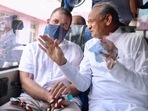 Congress Chintan Shivir: Rahul Gandhi and Ashok Gehlot headed for party's conclave. (Twitter) Congress Chintan Shivir: Rahul Gandhi and Ashok Gehlot headed for party's conclave. (Twitter)
