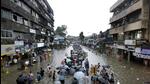 Mumbai Monsoon Floods - Dadar 5.45 HT Photo by Vikas khot. 26/07/05 Mumbai Monsoon Floods - Dadar 5.45 HT Photo by Vikas khot. 26/07/05