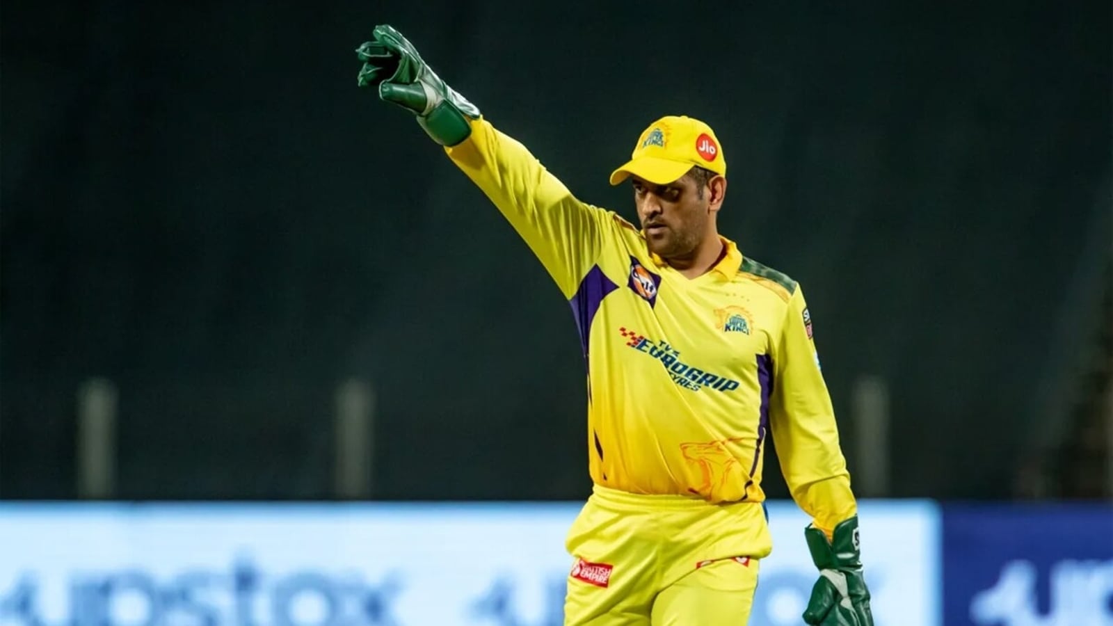 MS Dhoni turns the clock back and secures victory for CSK in style