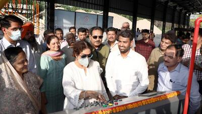 Kirron Kher inaugurating the automatic block-making machine at the C and D waste plant in Industrial Area, Chandigarh. (HT Photo)