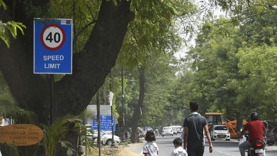 A speed limit sign at Civil Line Road in Gurugram on Friday. (Vipin Kumar/HT PHOTO) A speed limit sign at Civil Line Road in Gurugram on Friday. (Vipin Kumar/HT PHOTO)