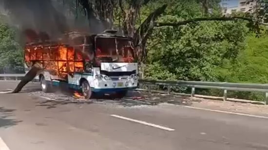4 die as bus carrying Vaishno Devi pilgrims catches fire near J&amp;K's Katra | Latest News India - Hindustan Times