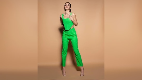 Ananya Panday wore minimal makeup and opted for a basic mid-high ponytail for her hairdo.(Instagram/@tanghavri)