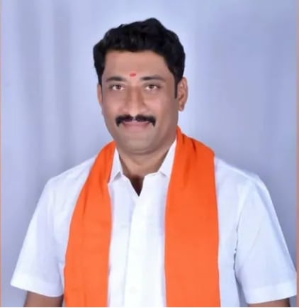 A BJP leader from the Herohalli ward committed suicide over distress due to his thyroid illness.
