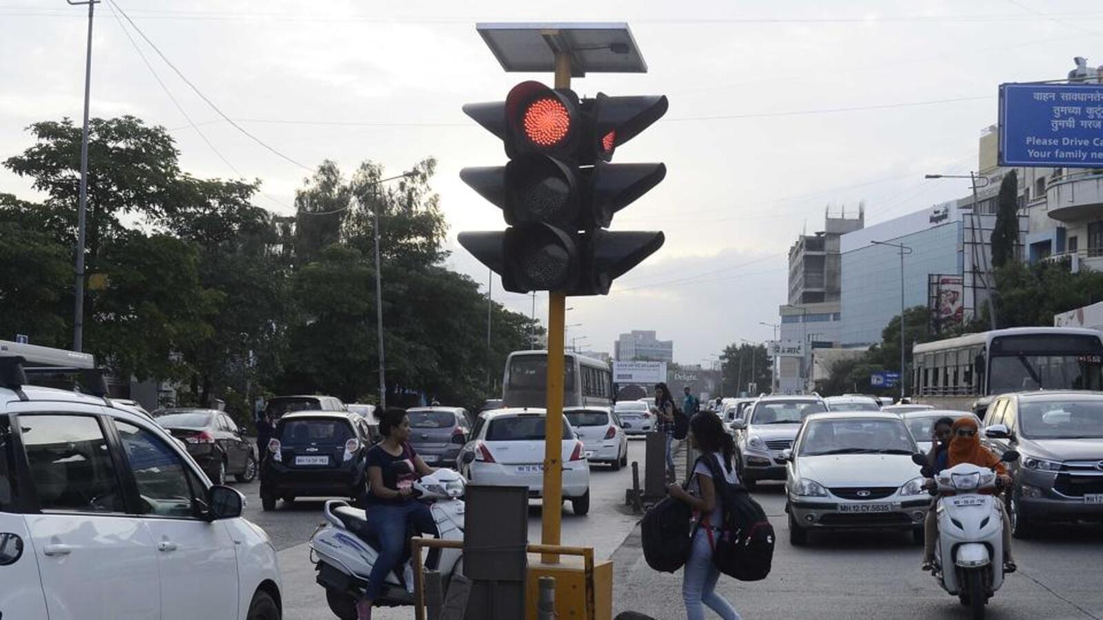 Soon, traffic lights in Pune to be timed as per flow of vehicles ...
